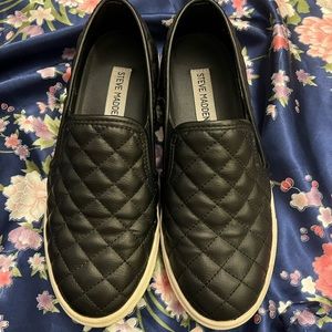 Steve Madden slip on sneaker
